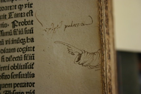 One of the many manicula of Archbishop William Scheves.
